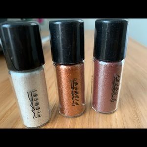 MAC Cosmetics Makeup - BUNDLE OF MAC COSMETICS PIGMENTS MAC Cosmetics Makeup - BUNDLE OF MAC COSMETICS PIGMENTS